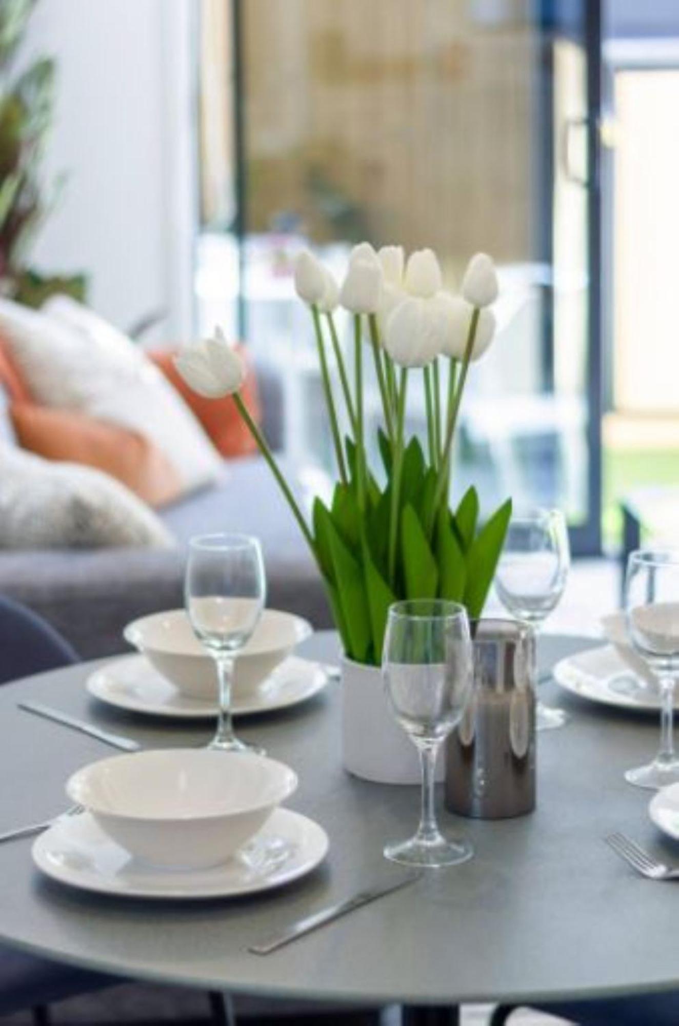 Awaits 2 Bed 2 Bath With Carpark Apartamento Christchurch